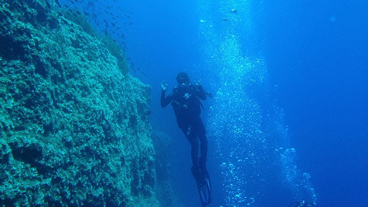 Santorini diving experience