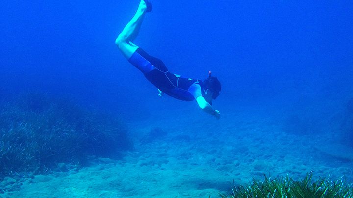 snorkel diving in santorini Navys